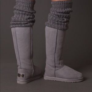 Luxe boots with knitted leg warmer